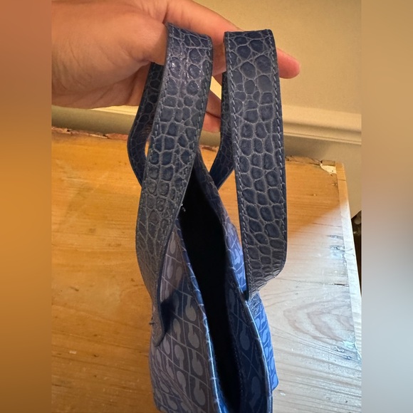 Gheradini leather handbag in like new condition - Picture 8 of 11